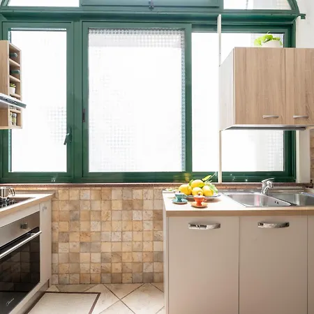 Vincent House Apartment