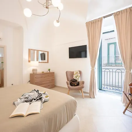 Vincent House * Amalfi